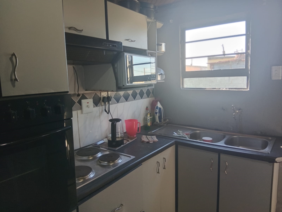 2 Bedroom Property for Sale in Kwa Nobuhle Eastern Cape